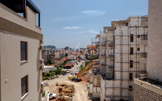 Apartments for sale in a modern residential complex with a swimming pool – Budva, Dubovica