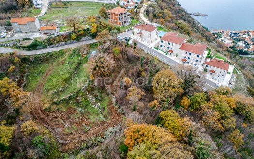 Predprodaja stanova direktno od investitora – luksuzni kompleks sa bazenom iznad Svetog Stefana, Budva