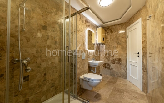 Trosoban stan sa panoramskim pogledom na more i garažnim mjestom, Pržno, Budva