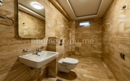 Trosoban stan sa panoramskim pogledom na more i garažnim mjestom, Pržno, Budva