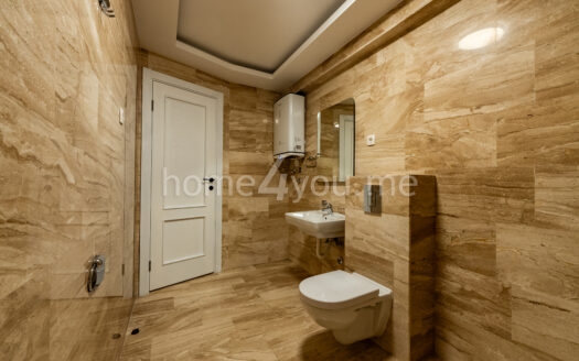 Trosoban stan sa panoramskim pogledom na more i garažnim mjestom, Pržno, Budva