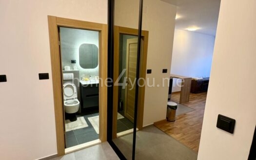 Namješten apartman u novoj zgradi na izvrsnoj lokaciji – Cetinje, Centar