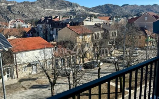 Namješten apartman u novoj zgradi na izvrsnoj lokaciji – Cetinje, Centar