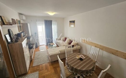 Однокомнатная меблированная квартира в доме «Меркур», район Бабилония, Будва