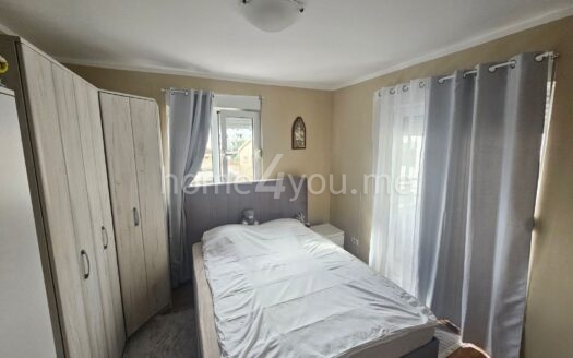 Однокомнатная меблированная квартира в доме «Меркур», район Бабилония, Будва