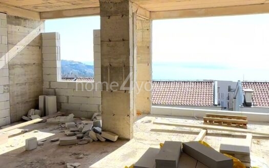 Two-bedroom apartment with panoramic sea view in a luxury residential complex with pools, Budva, Reževići