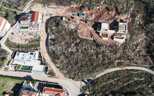 Gradjevinsko zemljište za gradnju vila u naselju Tudorovići, Budva