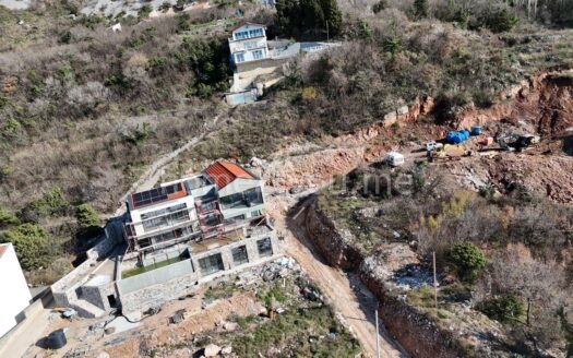 Gradjevinsko zemljište za gradnju vila u naselju Tudorovići, Budva