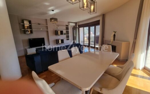 Two-bedroom apartment with parking in the Anatolia complex, 500 m from the sea, Bečići, Budva