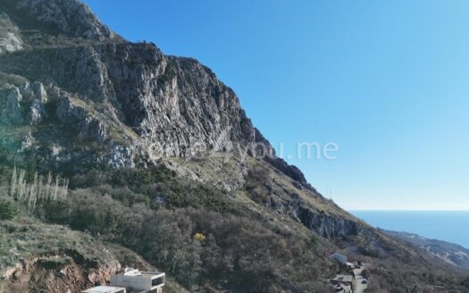 Gradjevinsko zemljište za gradnju vila u naselju Tudorovići, Budva