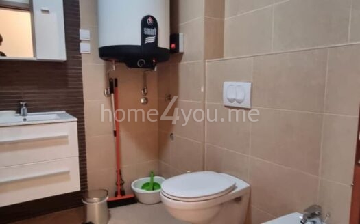 Two-bedroom apartment with parking in the Anatolia complex, 500 m from the sea, Bečići, Budva