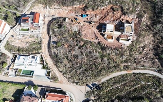 Gradjevinsko zemljište za gradnju vila u naselju Tudorovići, Budva