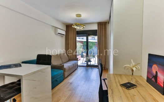 Студия в кондо-отеле в самом центре Будвы