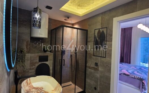 Luxury three-bedroom apartment in a new building, Bečići – Budva