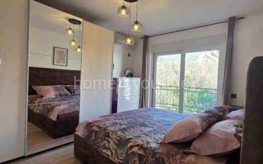 Luxury three-bedroom apartment in a new building, Bečići – Budva