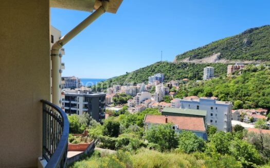 Luxury three-bedroom apartment in a new building, Bečići – Budva