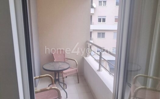 Jednosoban, namješten stan na odličnoj lokaciji,ulica Maslina, Golubovina, Budva