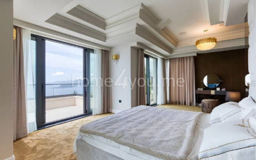 Ekskluzivna vila sa bazenom i panoramskim pogledom na more