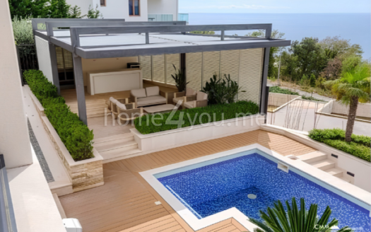 Ekskluzivna vila sa bazenom i panoramskim pogledom na more