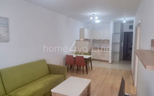 Jednosoban, namješten stan na odličnoj lokaciji,ulica Maslina, Golubovina, Budva