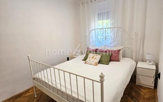 Modern two-bedroom apartment near Kuća Hemije in Budva, Dubovica