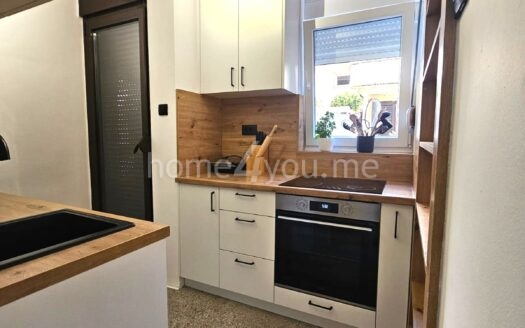 Modern two-bedroom apartment near Kuća Hemije in Budva, Dubovica