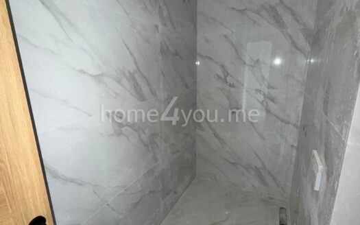Two-bedroom apartment with parking space – Radanovići, Kotor