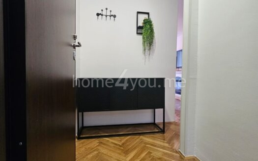 Modern two-bedroom apartment near Kuća Hemije in Budva, Dubovica