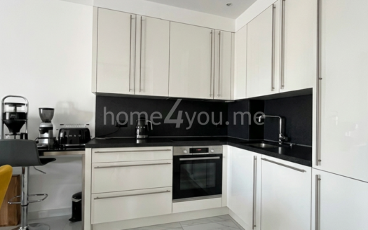 Budva, Old Bakery – Three-bedroom modern apartment with rooftop terrace and garage