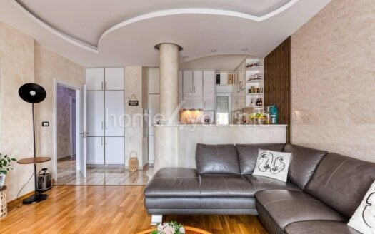 Furnished three-bedroom apartment with sea view, Bečići, Budva