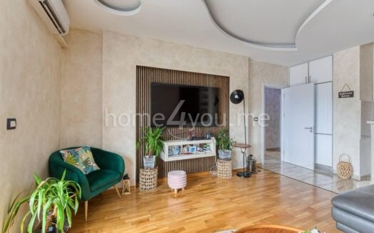 Furnished three-bedroom apartment with sea view, Bečići, Budva