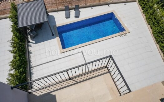 Modern furnished villa with pool from the developer, Reževići, Budva