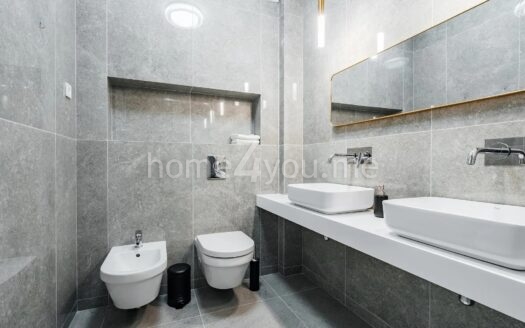 Furnished villa with private pool and sea view, Reževići, Budva