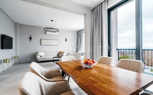 Furnished villa with private pool and sea view, Reževići, Budva