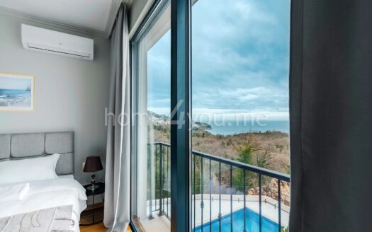 Furnished villa with private pool and sea view, Reževići, Budva