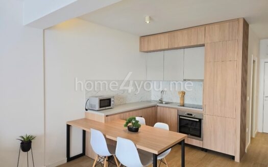 Modernly furnished one-bedroom apartment with garage space in an apart-hotel with swimming pool, Ivanovići, Budva