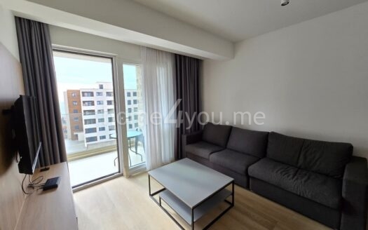 Modernly furnished one-bedroom apartment with garage space in an apart-hotel with swimming pool, Ivanovići, Budva