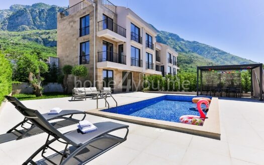 Modern furnished villa with pool from the developer, Reževići, Budva