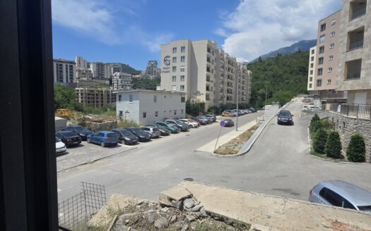 Dvosoban stan u novom kompleksu s pogledom na more, Bečići, Budva