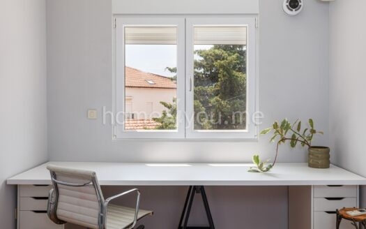 Two-bedroom apartment with parking space, Lazi, Budva