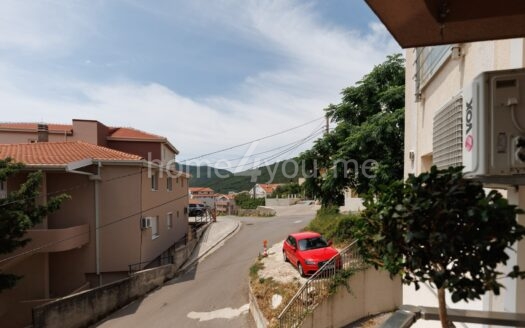 Two-bedroom apartment with parking space, Lazi, Budva