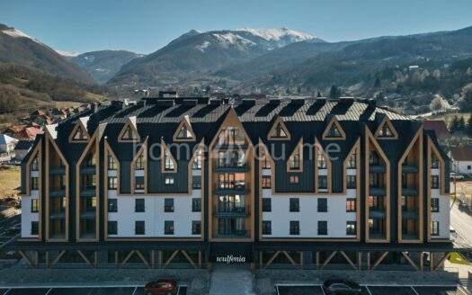 Four-bedroom duplex apartment with garage parking space in the Wulfenia hotel & residential complex, Kolašin