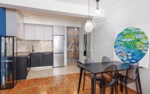 Two-bedroom apartment with parking space, Lazi, Budva