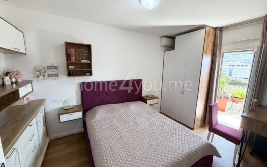 Furnished two-bedroom apartment with a large terrace and beautiful open views of the city – Dubovica, Budva