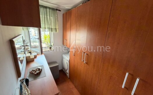 Furnished two-bedroom apartment with a large terrace and beautiful open views of the city – Dubovica, Budva