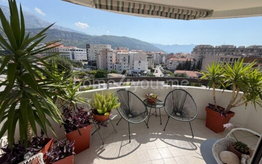 Furnished two-bedroom apartment with a large terrace and beautiful open views of the city – Dubovica, Budva
