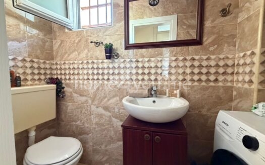 Furnished two-bedroom apartment with a large terrace and beautiful open views of the city – Dubovica, Budva