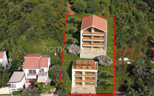 Land plot in Budva with UTU for construction, excellent location with sea view — Podkošljun