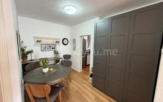 Furnished two-bedroom apartment with a large terrace and beautiful open views of the city – Dubovica, Budva