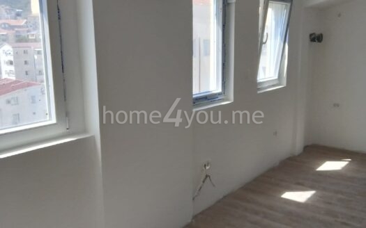 One-bedroom apartment with sea views in a new development, Podkošljun, Budva